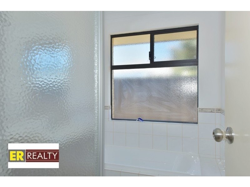 8 Hoyton Close, Ellenbrook WA 6069