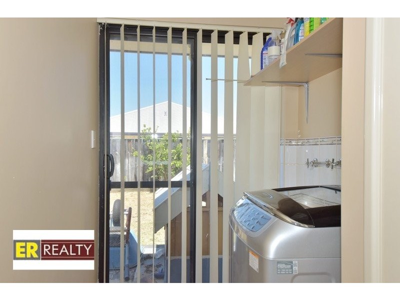 8 Hoyton Close, Ellenbrook WA 6069