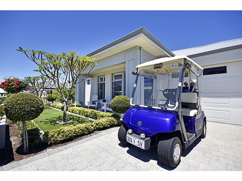 34 Carmen Circuit, The Vines WA 6069