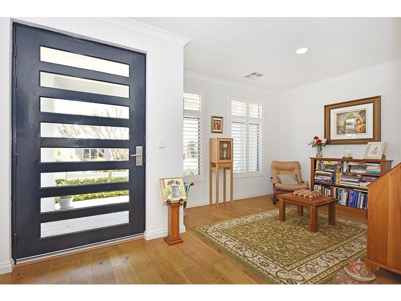 34 Carmen Circuit, The Vines WA 6069