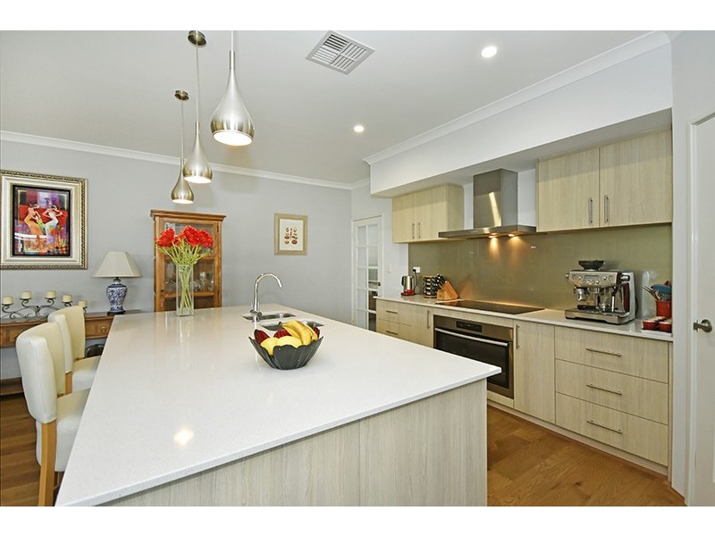 34 Carmen Circuit, The Vines WA 6069