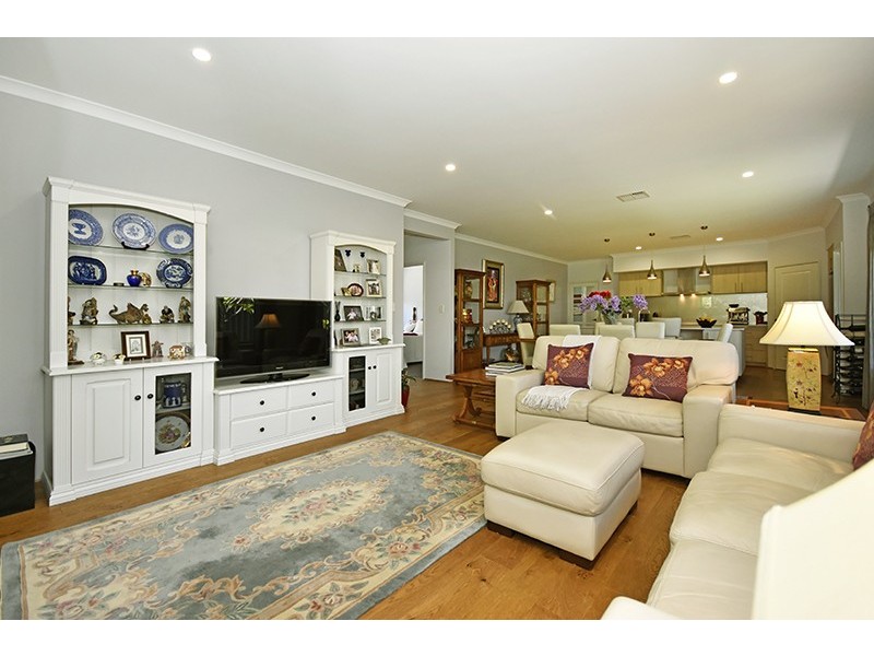 34 Carmen Circuit, The Vines WA 6069