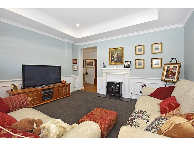 34 Carmen Circuit, The Vines WA 6069