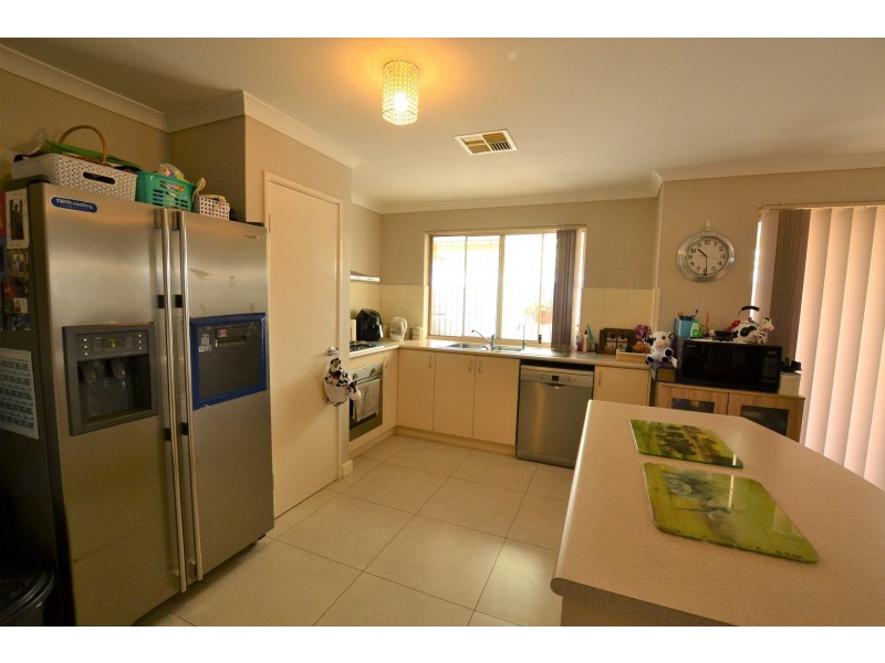 80 Elmridge Parkway, Ellenbrook WA 6069