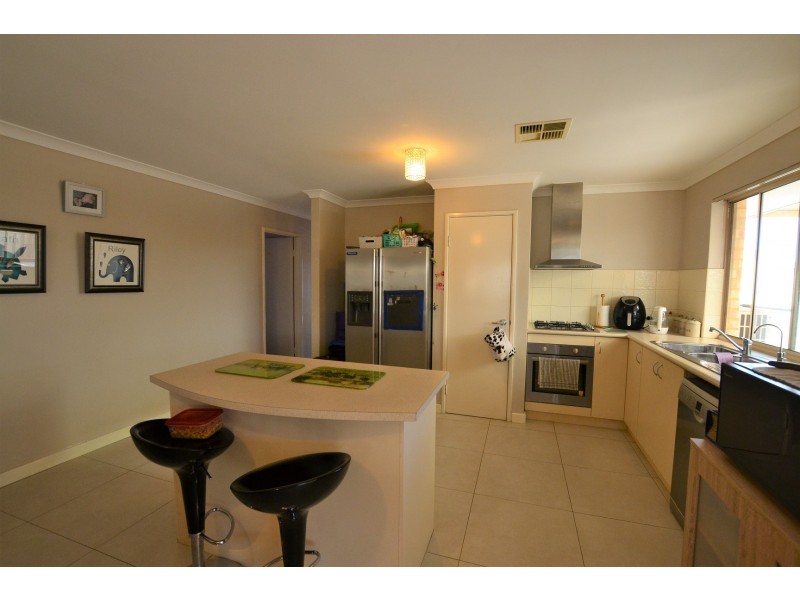 80 Elmridge Parkway, Ellenbrook WA 6069