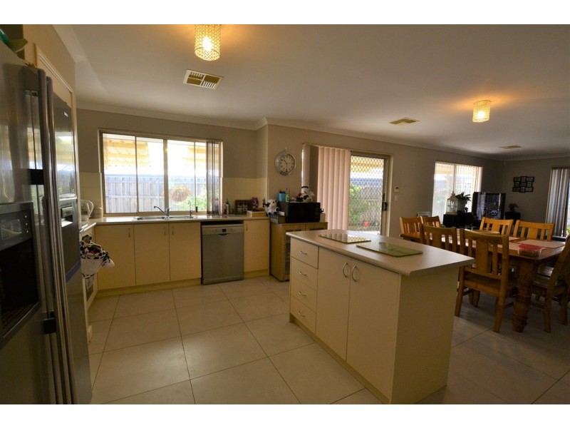 80 Elmridge Parkway, Ellenbrook WA 6069