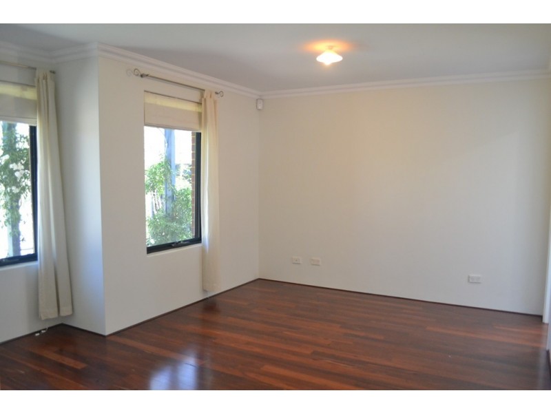 8 Exmoor Lane, Henley Brook WA 6055