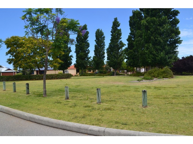 8 Exmoor Lane, Henley Brook WA 6055