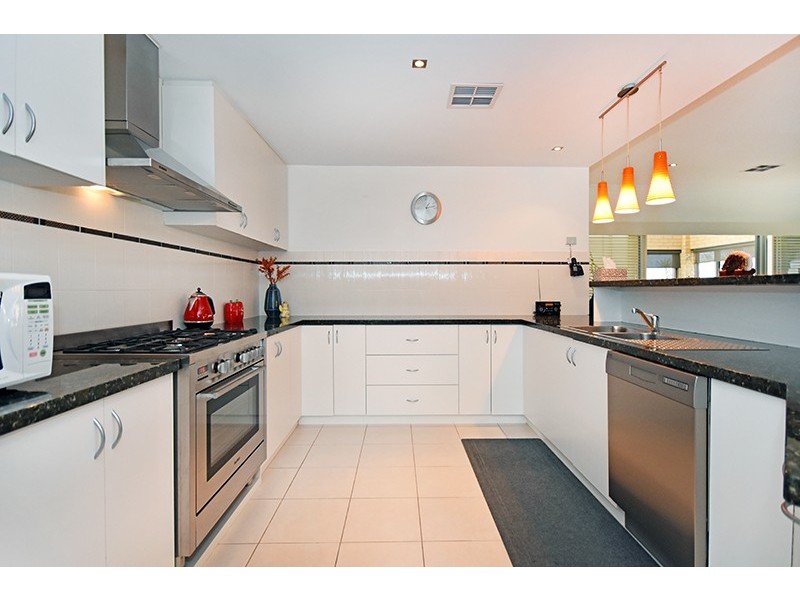 70 Westgrove Drive, Ellenbrook WA 6069