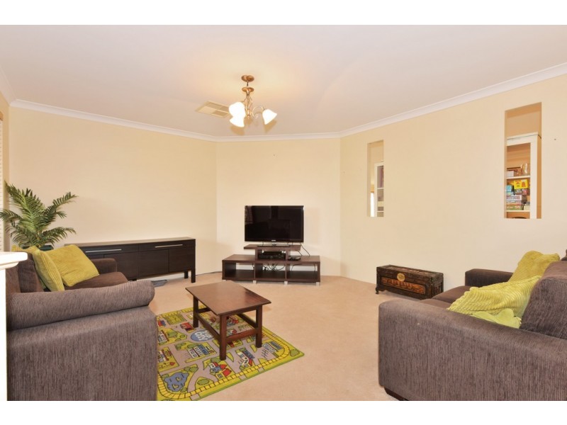 66 Sandown Circle, Henley Brook WA 6055