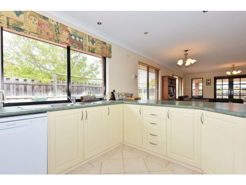 66 Sandown Circle, Henley Brook WA 6055