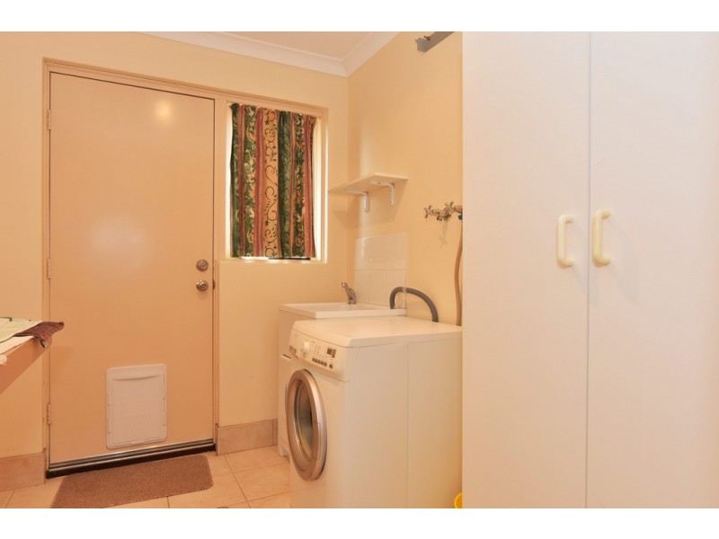 66 Sandown Circle, Henley Brook WA 6055