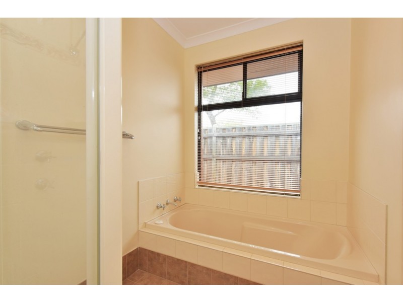 66 Sandown Circle, Henley Brook WA 6055