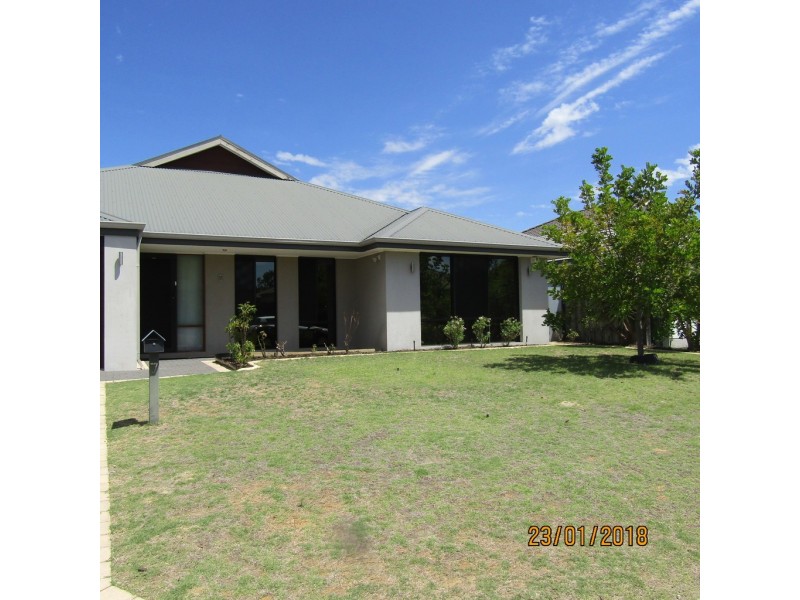 7 Fewson Turn, Ellenbrook WA 6069