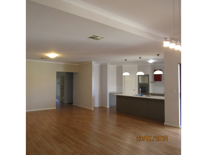 7 Fewson Turn, Ellenbrook WA 6069
