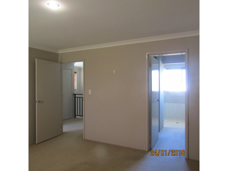 121 Pavilion Circle, The Vines WA 6069