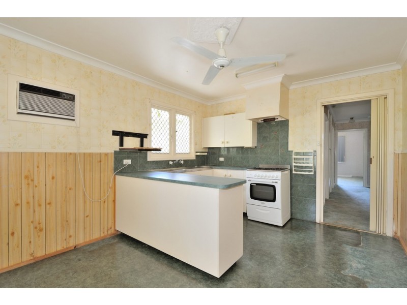 35 Gummow Way, Girrawheen WA 6064