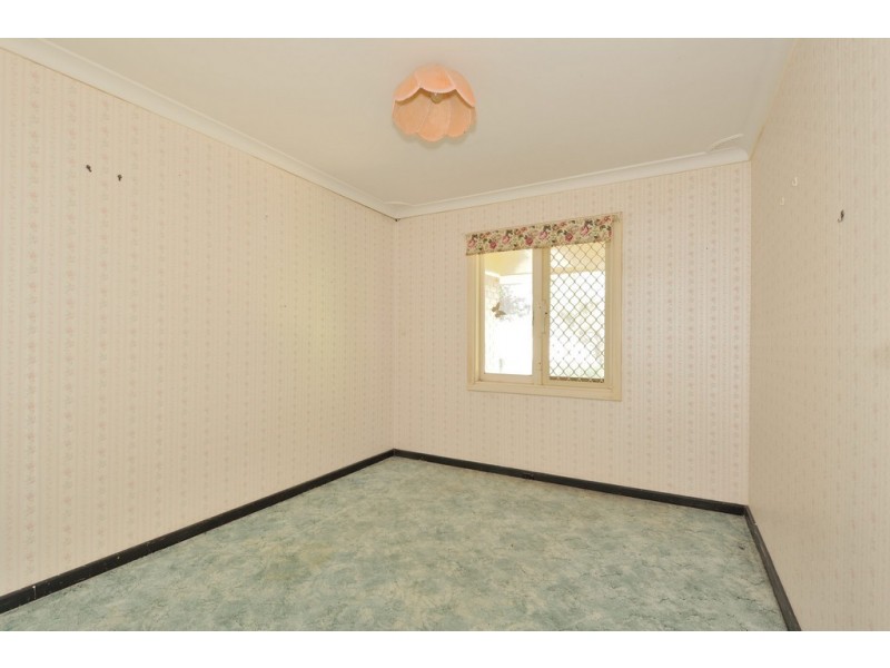 35 Gummow Way, Girrawheen WA 6064