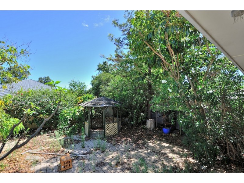 35 Gummow Way, Girrawheen WA 6064