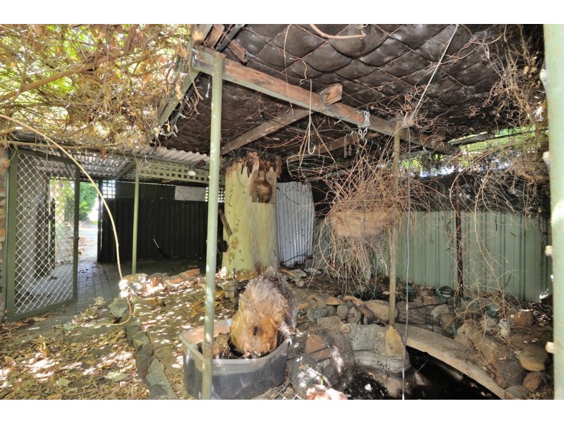 35 Gummow Way, Girrawheen WA 6064