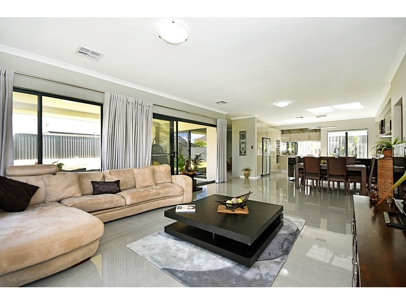 9 Tenor Link, The Vines WA 6069