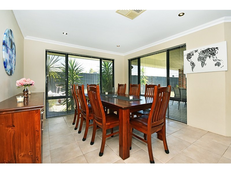 82 Amethyst Parkway, Aveley WA 6069