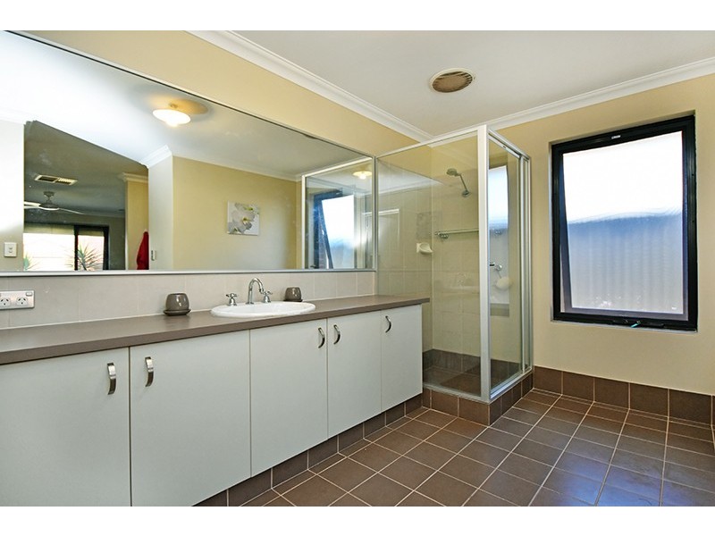 82 Amethyst Parkway, Aveley WA 6069