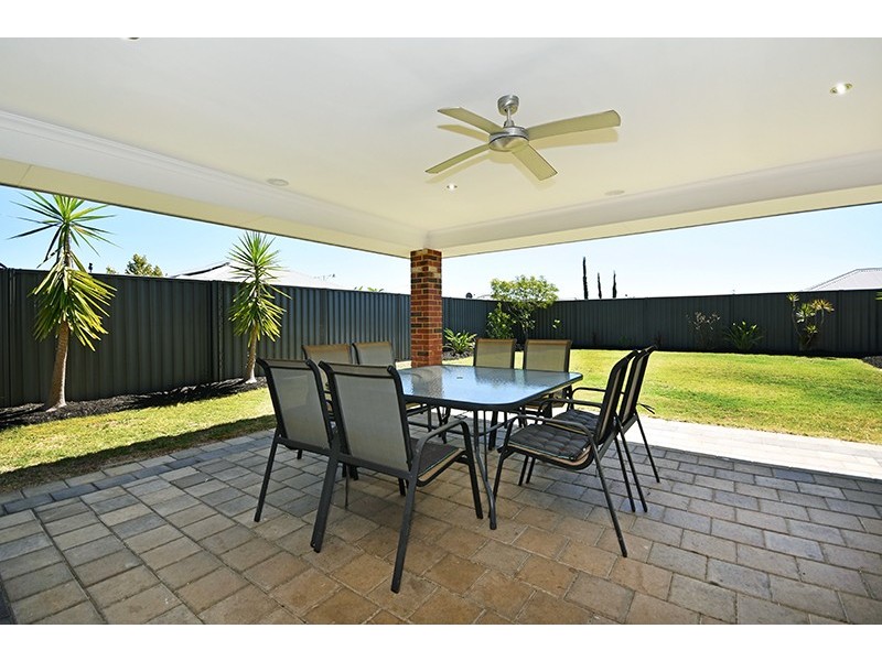 82 Amethyst Parkway, Aveley WA 6069