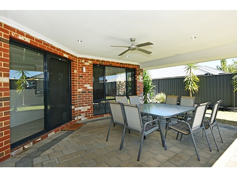 82 Amethyst Parkway, Aveley WA 6069
