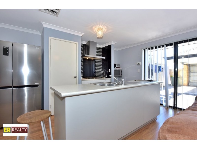 27 Stanbury Crescent, Ellenbrook WA 6069