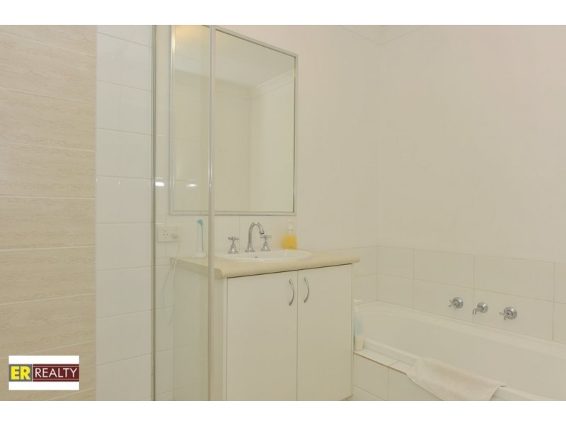 27 Stanbury Crescent, Ellenbrook WA 6069