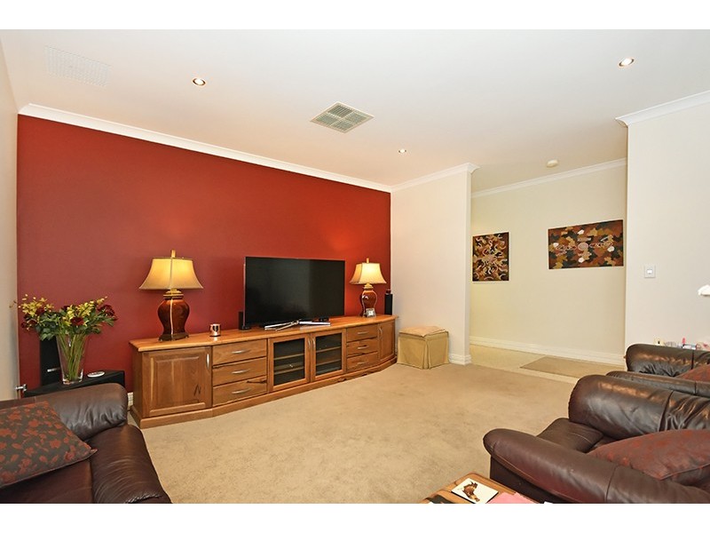 99 Fantail Crescent, Ellenbrook WA 6069