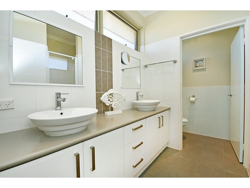 99 Fantail Crescent, Ellenbrook WA 6069