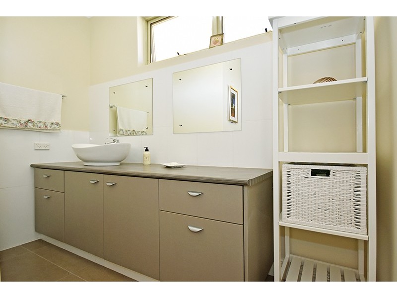 99 Fantail Crescent, Ellenbrook WA 6069