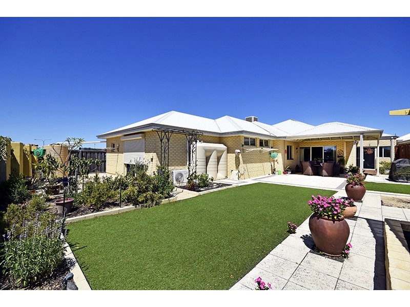 99 Fantail Crescent, Ellenbrook WA 6069