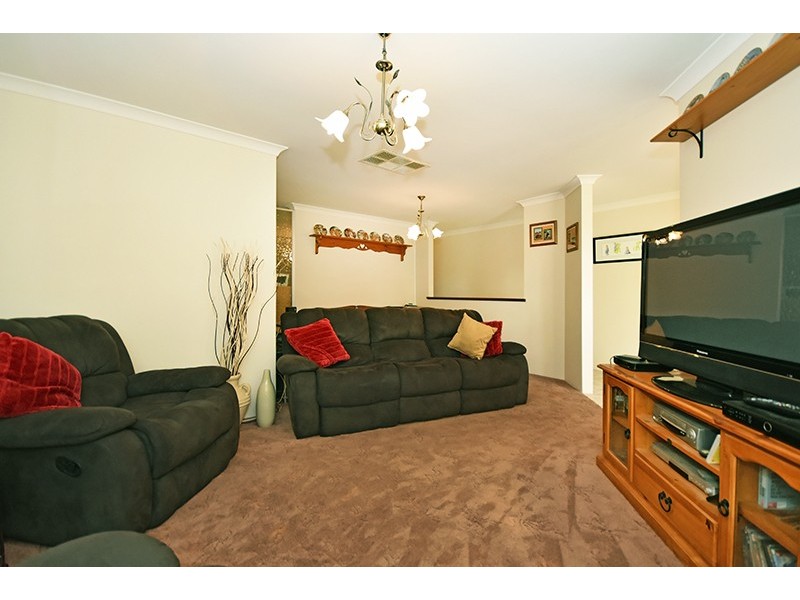 40 Star Bush Crescent, Ellenbrook WA 6069