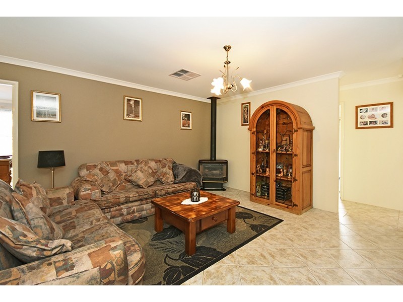 40 Star Bush Crescent, Ellenbrook WA 6069