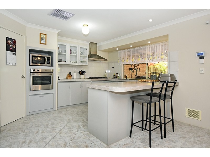 40 Star Bush Crescent, Ellenbrook WA 6069