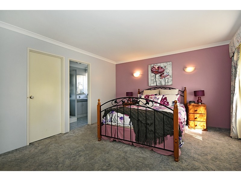 40 Star Bush Crescent, Ellenbrook WA 6069