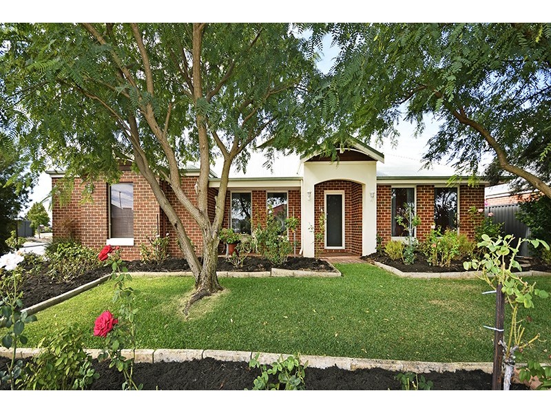 16 Brammall Bend, Aveley WA 6069