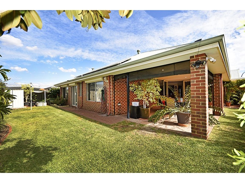 16 Brammall Bend, Aveley WA 6069