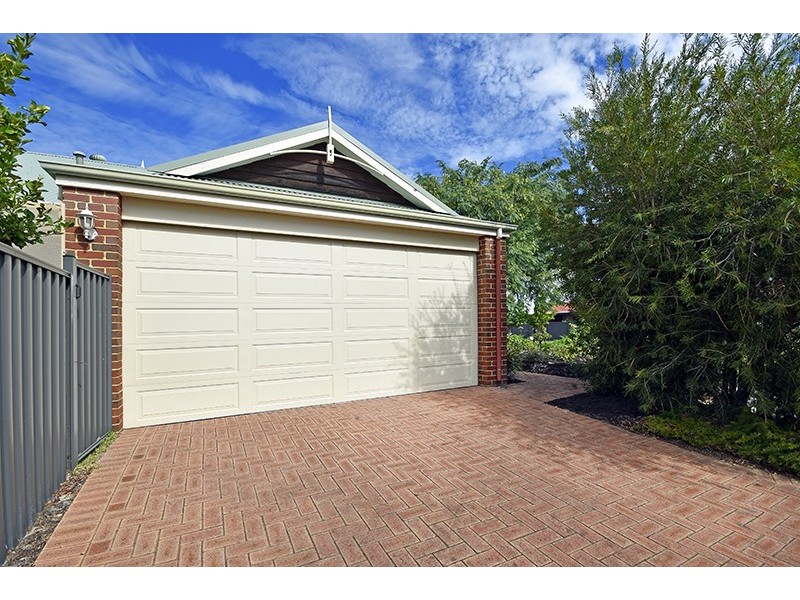 16 Brammall Bend, Aveley WA 6069