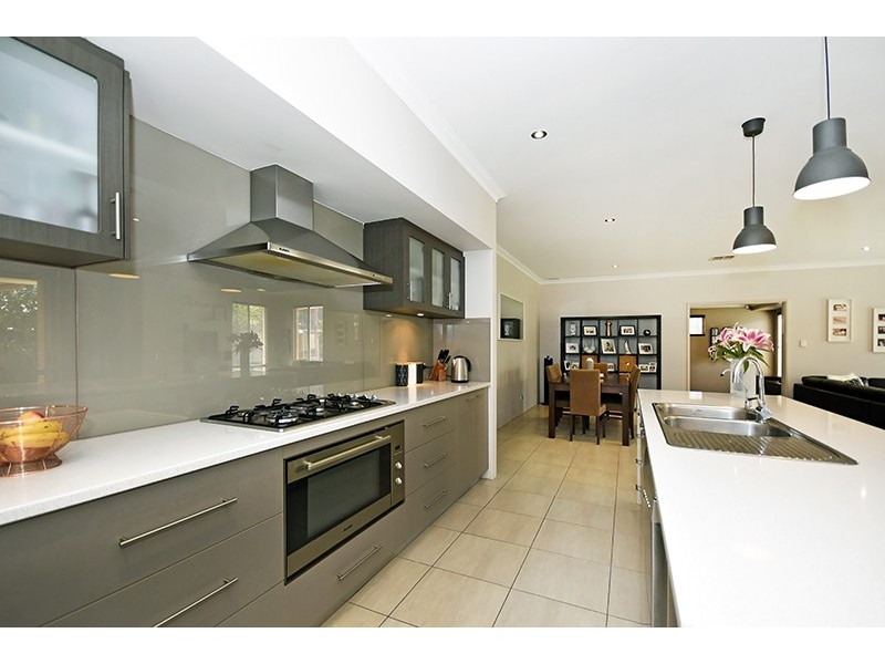 15 Brandalier Turn, Aveley WA 6069