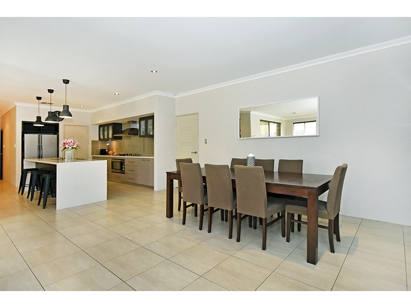 15 Brandalier Turn, Aveley WA 6069