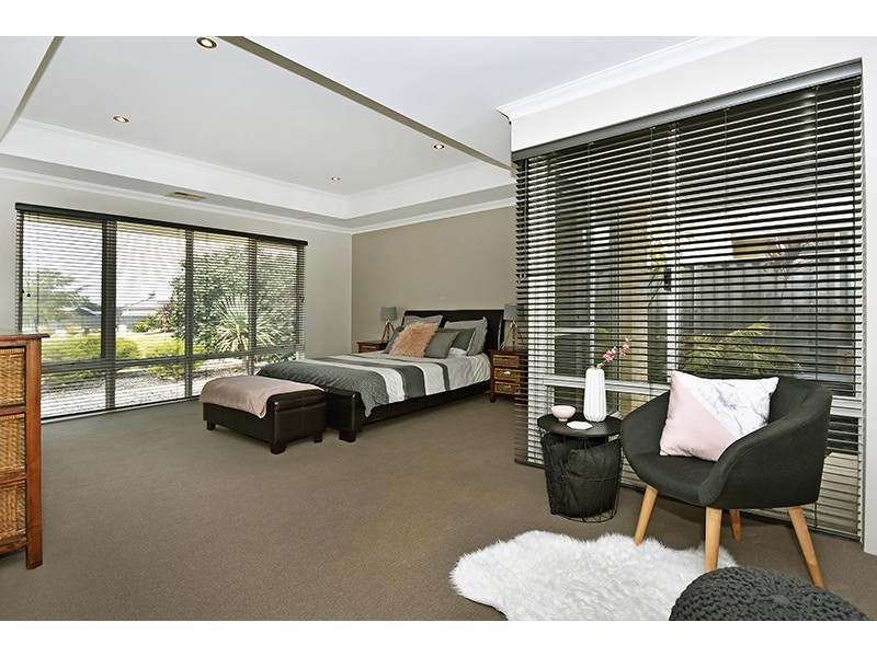 15 Brandalier Turn, Aveley WA 6069