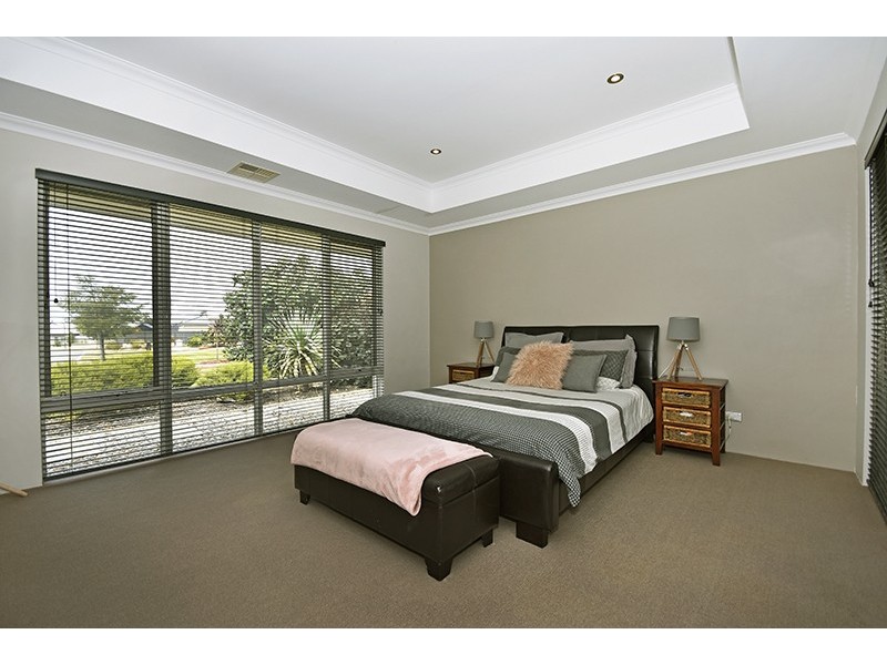 15 Brandalier Turn, Aveley WA 6069