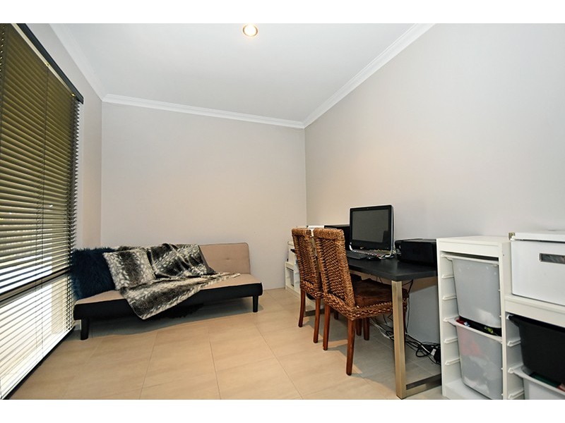 15 Brandalier Turn, Aveley WA 6069