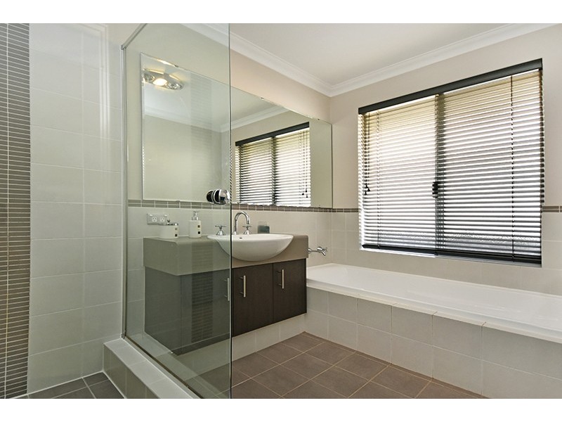 15 Brandalier Turn, Aveley WA 6069