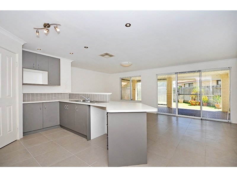 1/6 Kea Court, Ellenbrook WA 6069