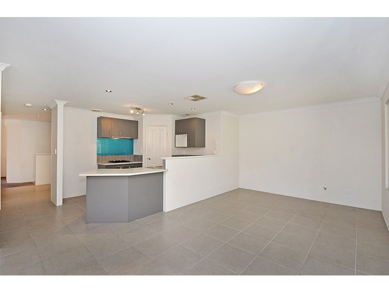 1/6 Kea Court, Ellenbrook WA 6069
